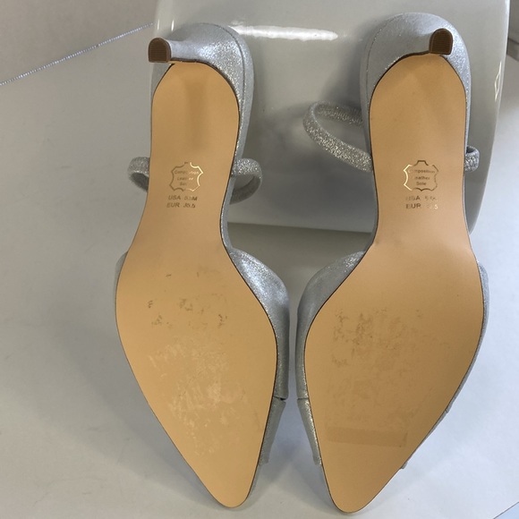 New like condition never worn Nina Nemera Pointed Toe Mule all occasion heels. - Picture 5 of 8